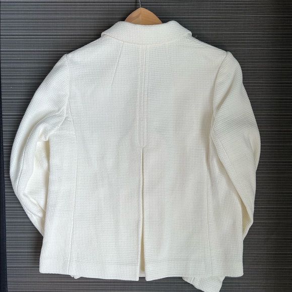 *gently used* Banana Republic white blazer (size S) - Picture 6 of 8